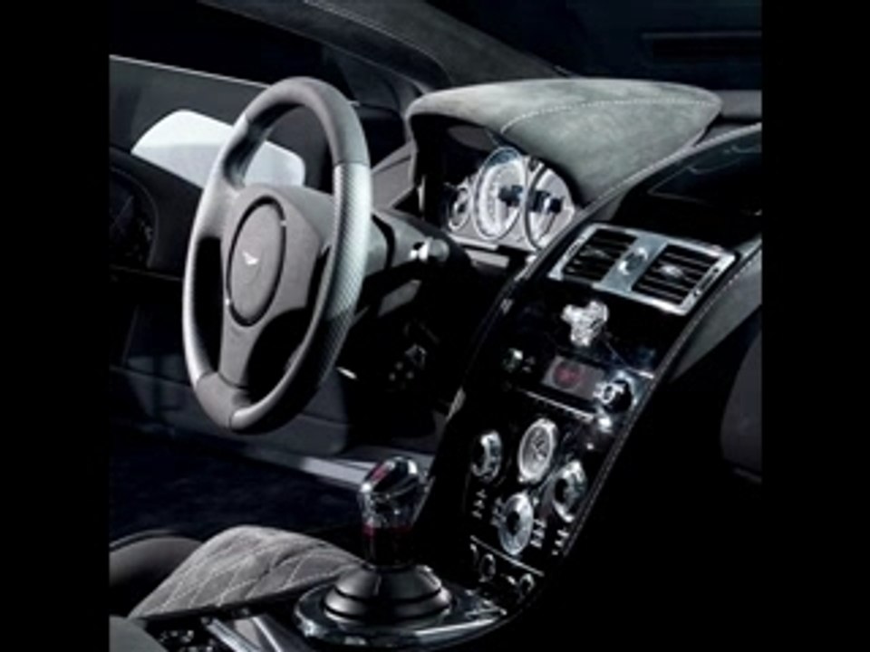 MONTAGE ASTON MARTIN DBS