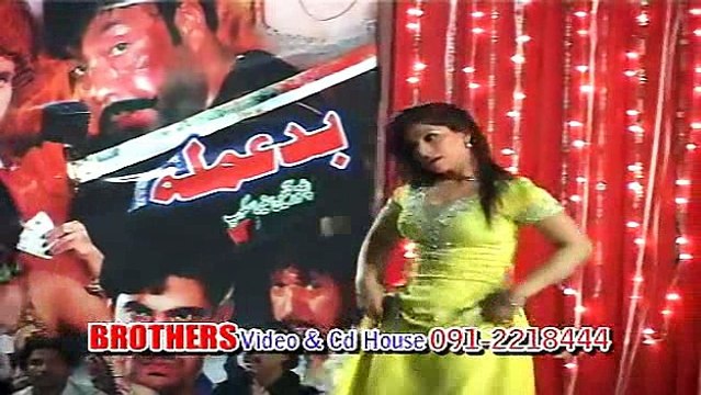 Kiran Khan Hot & Beautiful Dance on Pashto Stage Show
