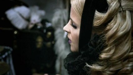 Lisa Miskovsky - Mary