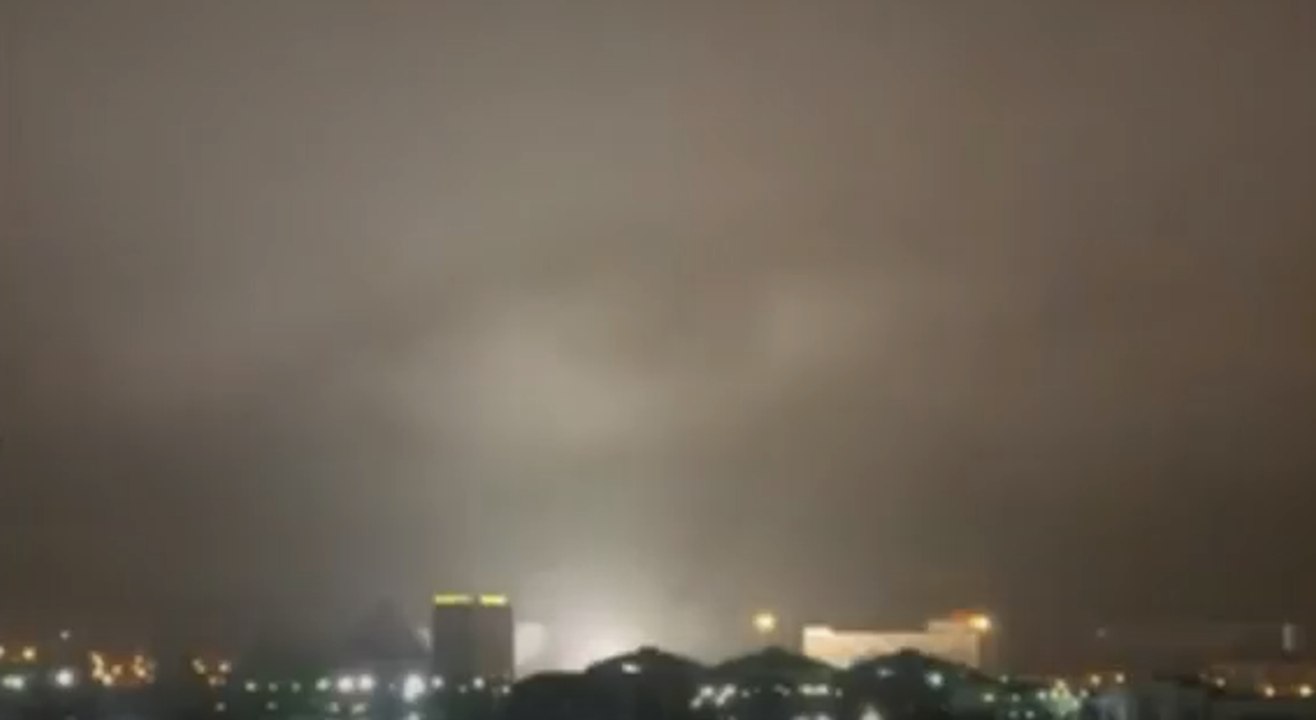 ENORME OJO ATERRORIZA LOS CIELOS DE RUSIA!!!