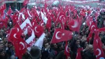 Sakarya Hendek'te CHP'nin Standına Saldırı