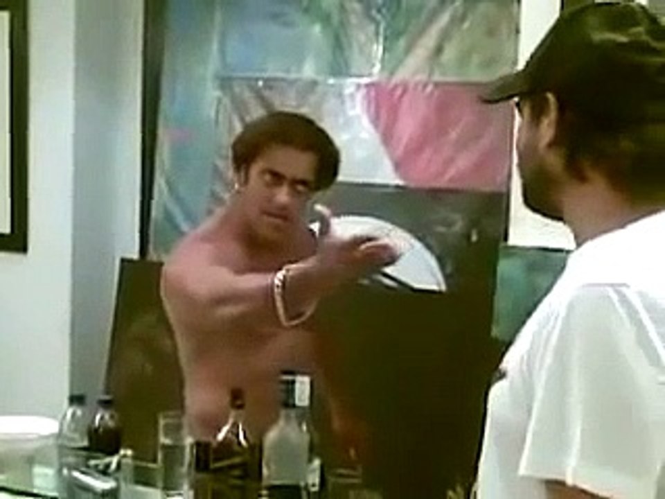 Watch salman khan ki harkaten -Userhubb exclusive