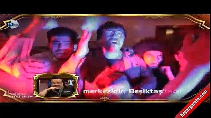Beyaz Show’un 7 Nisan yayında kahkahalar havada uçtu! Emre Karayel’in yaptığı bilgi yarışmasında Beyaz ve Bülent Serttaş yarıştı, bocamaları herkesi çok güldürdü!