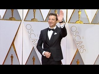 Jeremy Renner 2017 Oscars Red Carpet