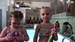ВЛОГ Купаемся в бассейне с надувными игрушками и русалками Видео для детей