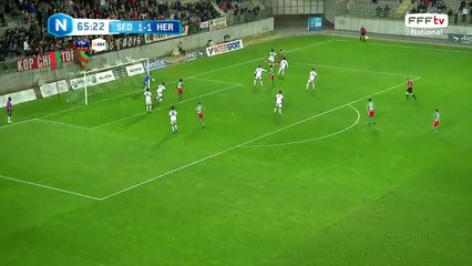 Belle action mais frappe devissée