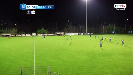 Long coup franc repoussé par la défense marseillaise.