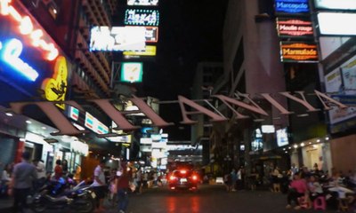 キャバクラ in タイ旅行でバンコク,タニヤで夜遊び,名古屋ホスト