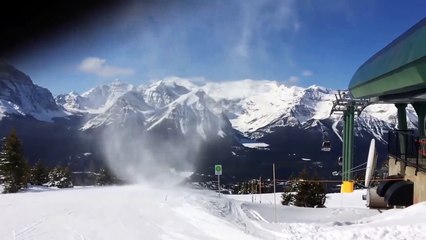 Une tornade de neige avale un snowboardeur... Impressionnant