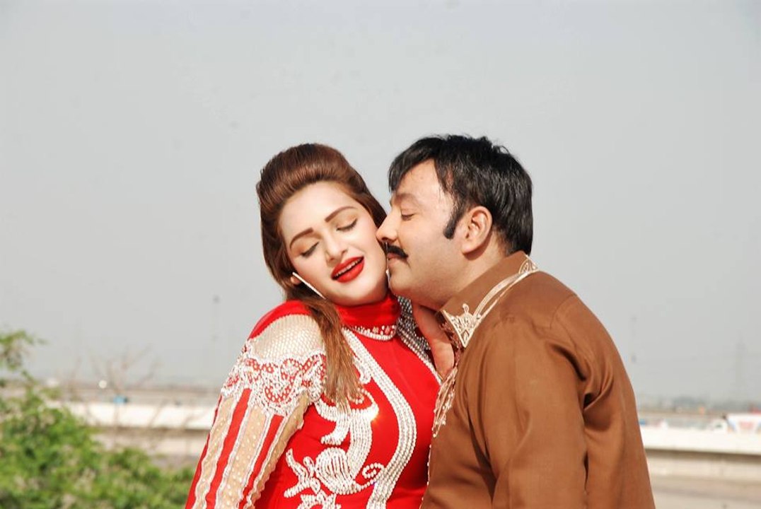 Pashto New Songs 2017 Sitara Younas & Rehan Shah Official Film Song - Sta Ada Sta Khanda Janana