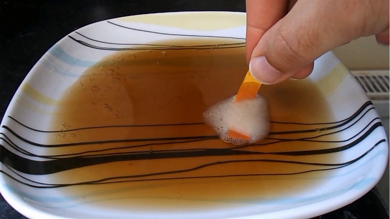 Testing the pH of coca cola, lucozade energy drink & sparkling water