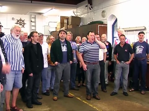 Ces marins vont vous bluffer par leurs voix !