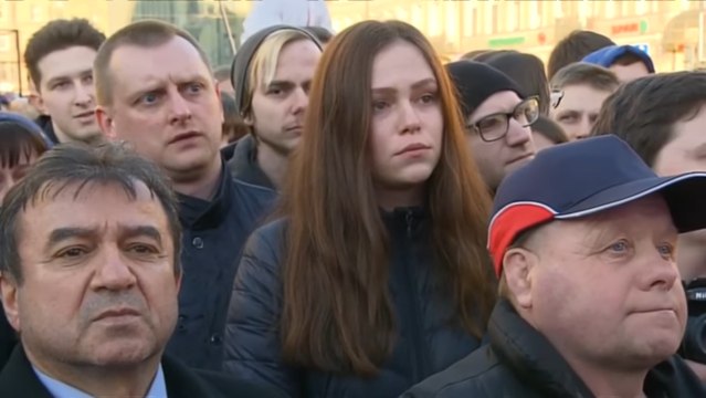 Ищем ВКонтакте людей с акции памяти жертв трагедии в метро. FindFace