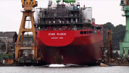 福岡造船進水式　2015/12/26