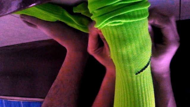 Take off my shoes and change socks after the match