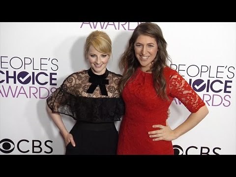 Melissa Rauch and Mayim Bialik People's Choice Awards 2017 Press Room Red Carpet