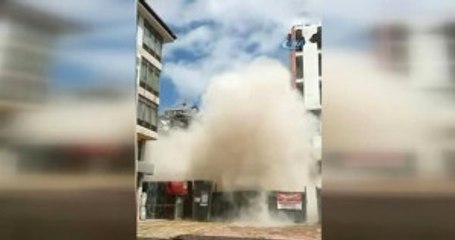 Sivas'taki Bina Yıkımında Yaşanan Tehlikeli Anlar Kameralara Yansıdı