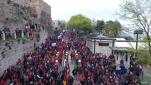 Bursa'nın Fetih Şenliklerinde Diriliş İzdihamı... Yürüyüş Havadan Görüntülendi