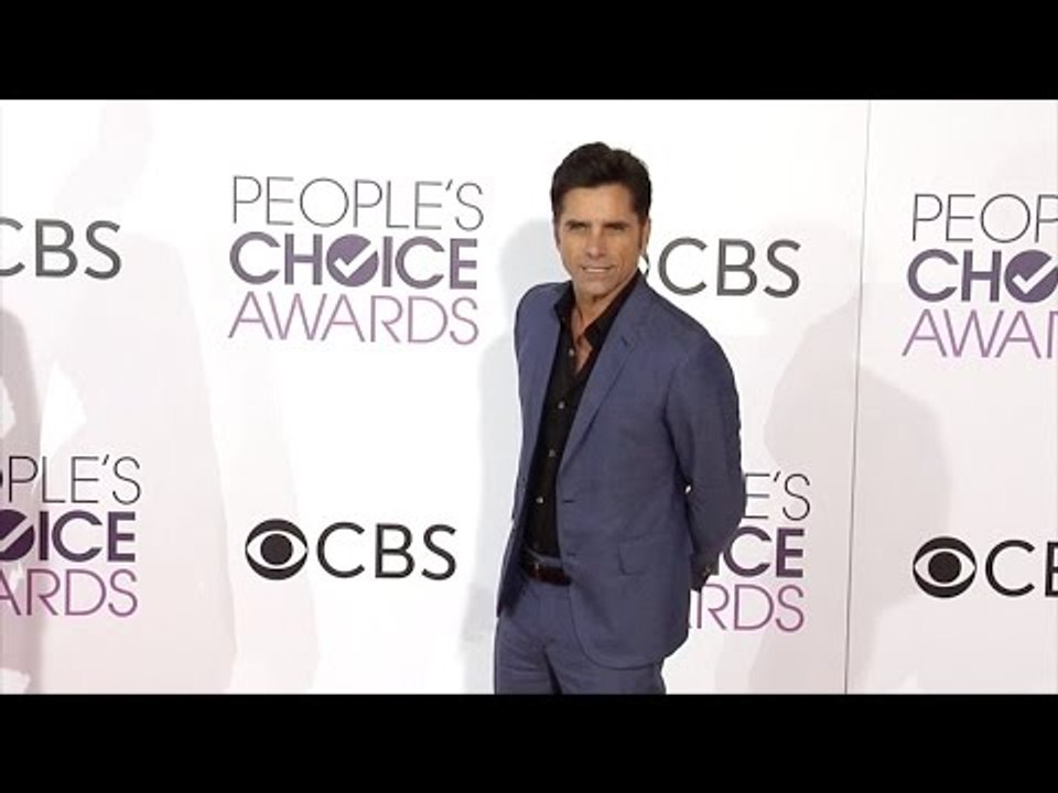 John Stamos "People's Choice Awards" 2017 Red Carpet
