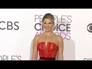 Ali Larter "People's Choice Awards" 2017 Red Carpet