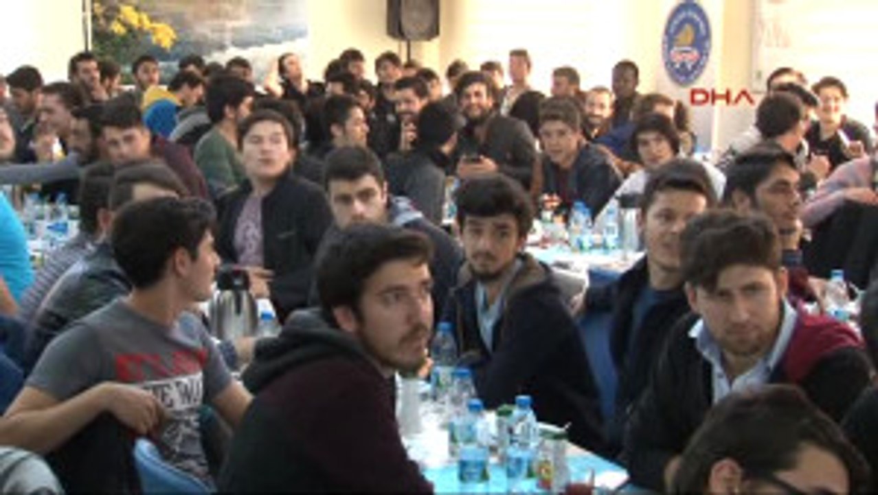 Bursa Bakanı Sebze ve Meyvelerle 'evet' Yazıp Karşıladılar, Hakkımızı Helal Etmiyoruz Dediler
