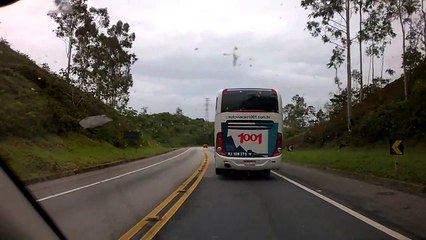 ULTRAPASSAGEM PERIGOSA em curva  , nunca faça isso!!!