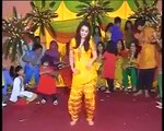 Innocent & Cute Girl Dancing On Mehndi___ Nice Dance
