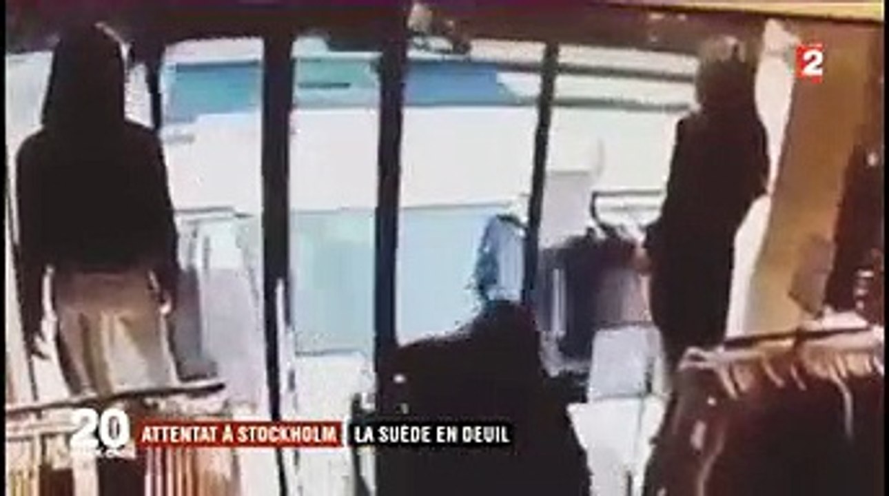 Suède: Nouvelles images choc de l'attaque au camion et l'émotion de la population