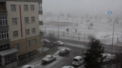 Erzurum ve Erzincan'a Lapa Lapa Kar Yağdı