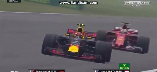 IL SORPASSO DEL GIORNO: CAPOLAVORO VETTEL SU RICCIARDO!