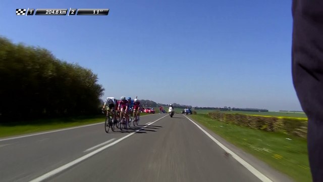 Paris-Roubaix 2017 - Cinq coureurs en tête avec une dizaine de secondes d'avance !