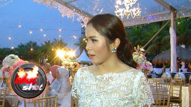 Momo Geisha Menikah dengan Pengusaha - Hot Shot 09 April 2017