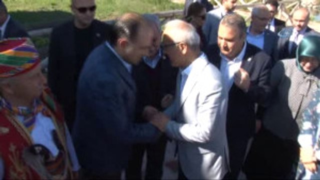 Bakan Lütfi Elvan, Birileri Tarafından Özellikle Milliyetçi, Ülkücü Olan Kardeşlerimizin Kafaları...