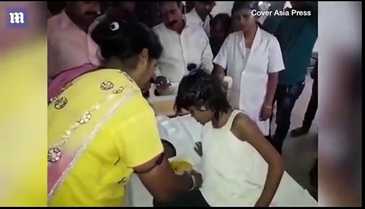 En Inde, cette fillette aurait grandi parmi les singes