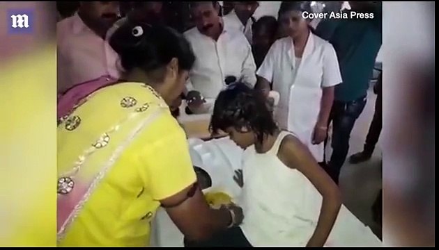 En Inde, cette fillette aurait grandi parmi les singes