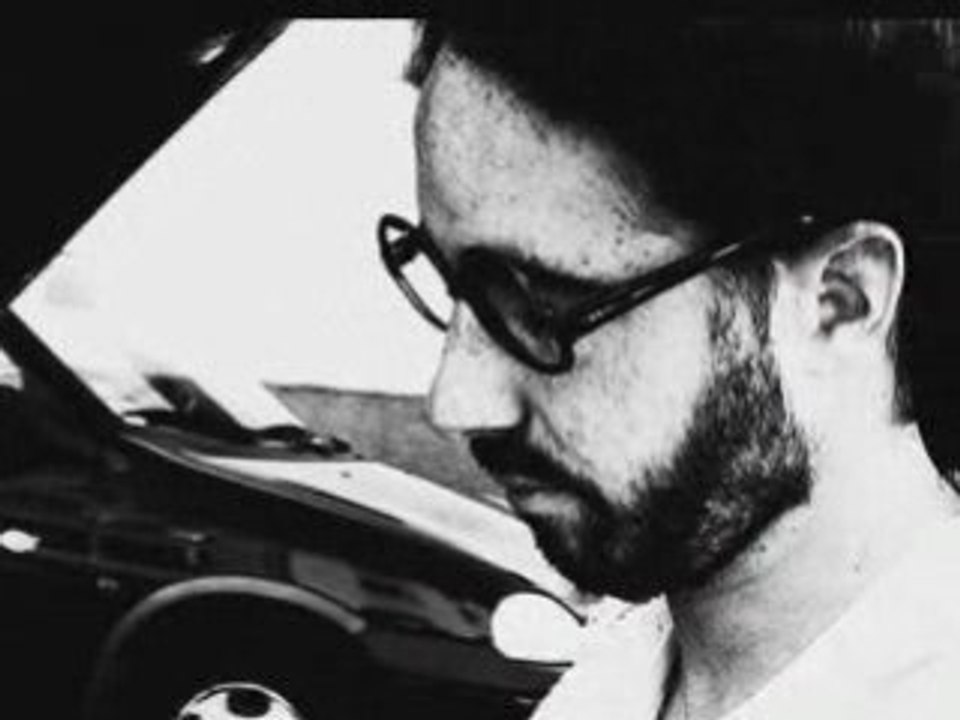 Monsieur Bontampi appelle un taxi