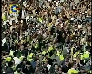WORST CRICKET FANS Michael Bevan hit in the face with a full beer can, Lord's 2001