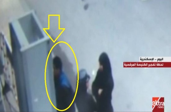 لحظة انفجار الارهابى الذى فجر الكنيسة المرقسية اليوم