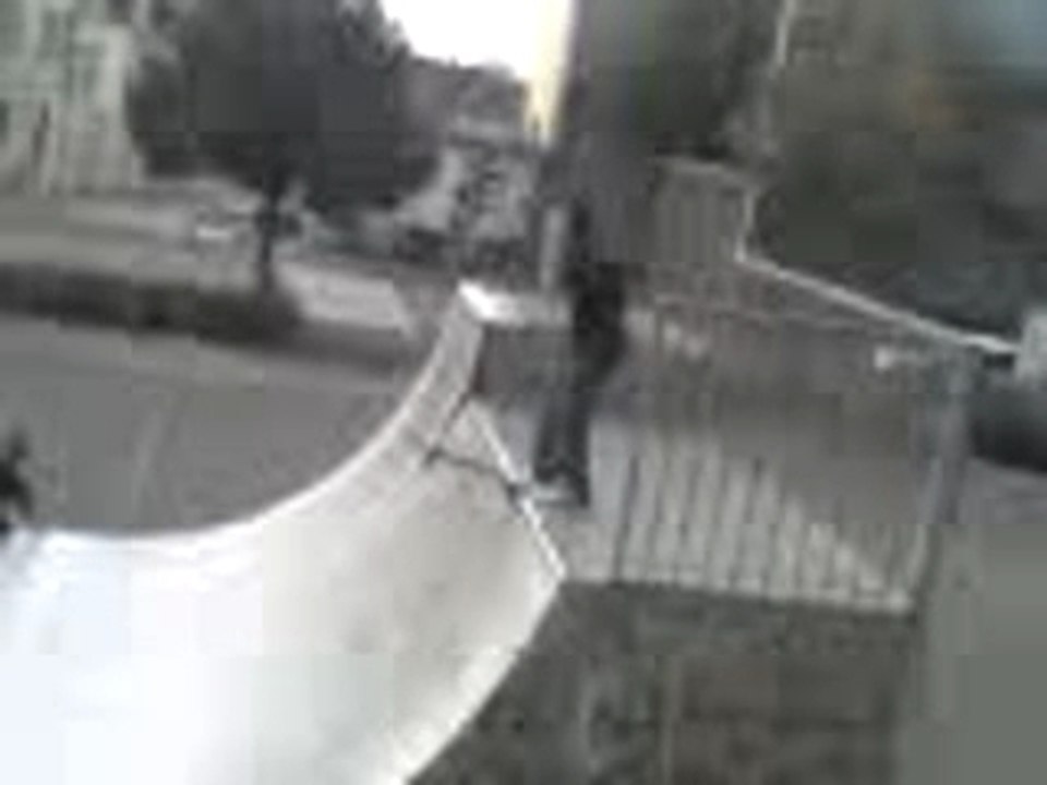 Drop chute antoine