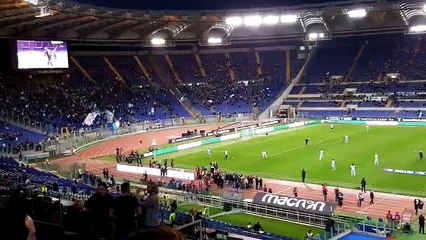 LA LAZIO SI SCALDA, L'ATMOSFERA DELL'OLIMPICO