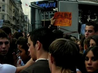 Toujours besoin de CÂLINS...