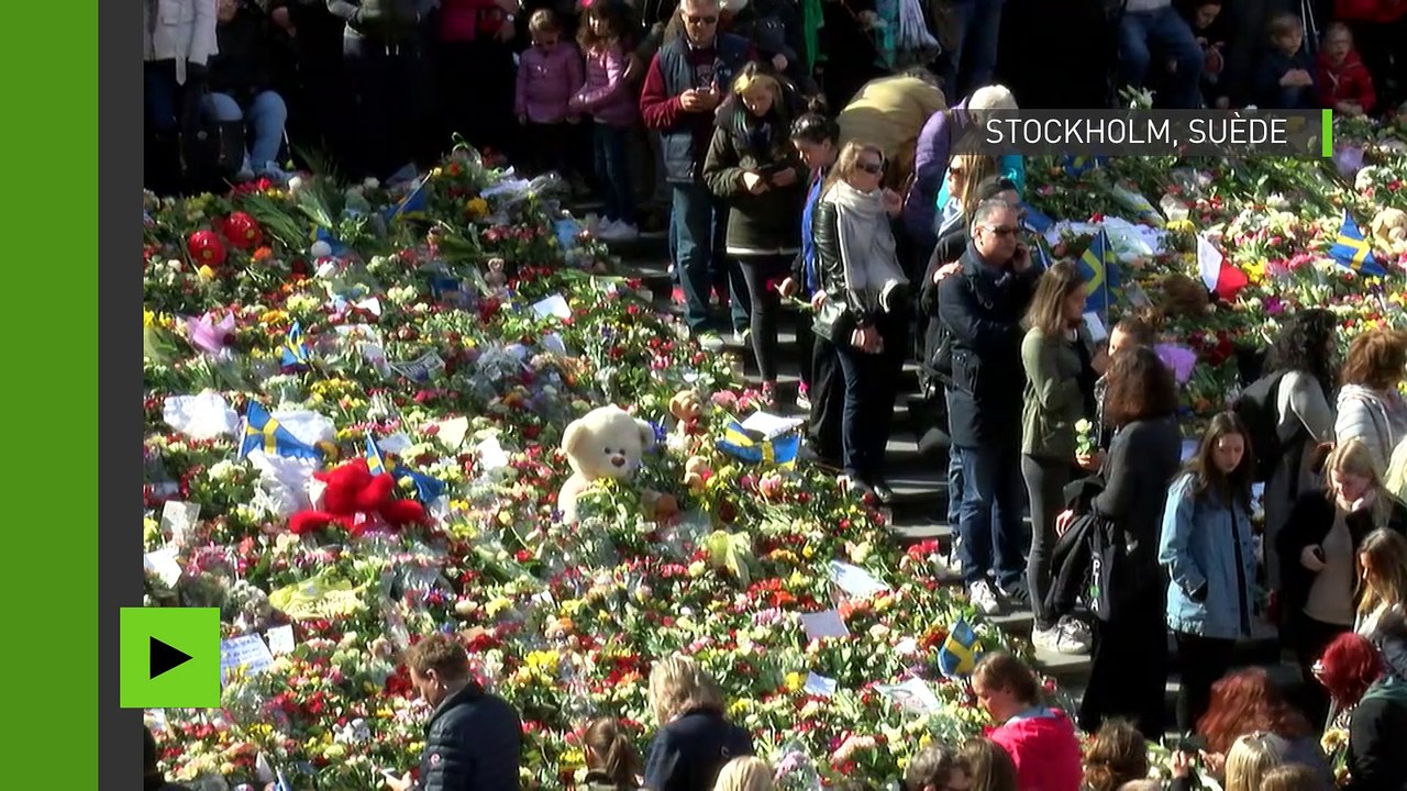 Des milliers de Suédois se sont réunis au cœur de Stockholm en signe d’unité contre le terrorisme