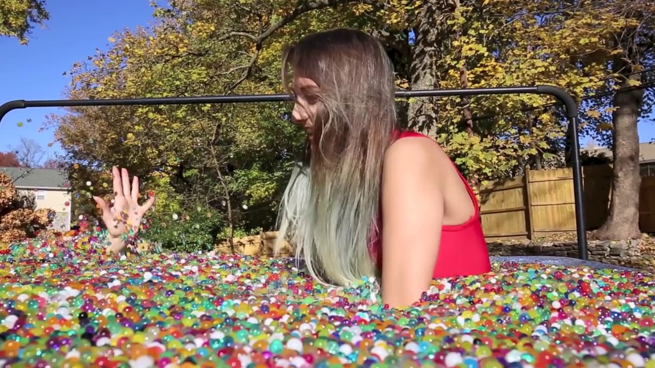 Bain dans 10 millions de bulles d'eau dans un Jacuzzi