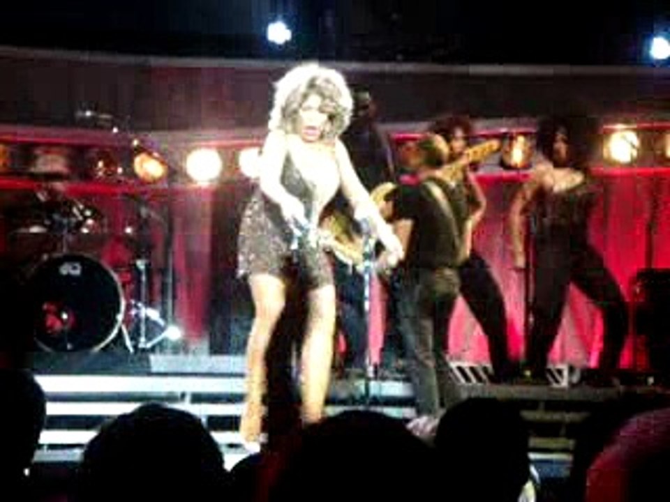Tina Turner Londres 2009 Addicted to love - 1