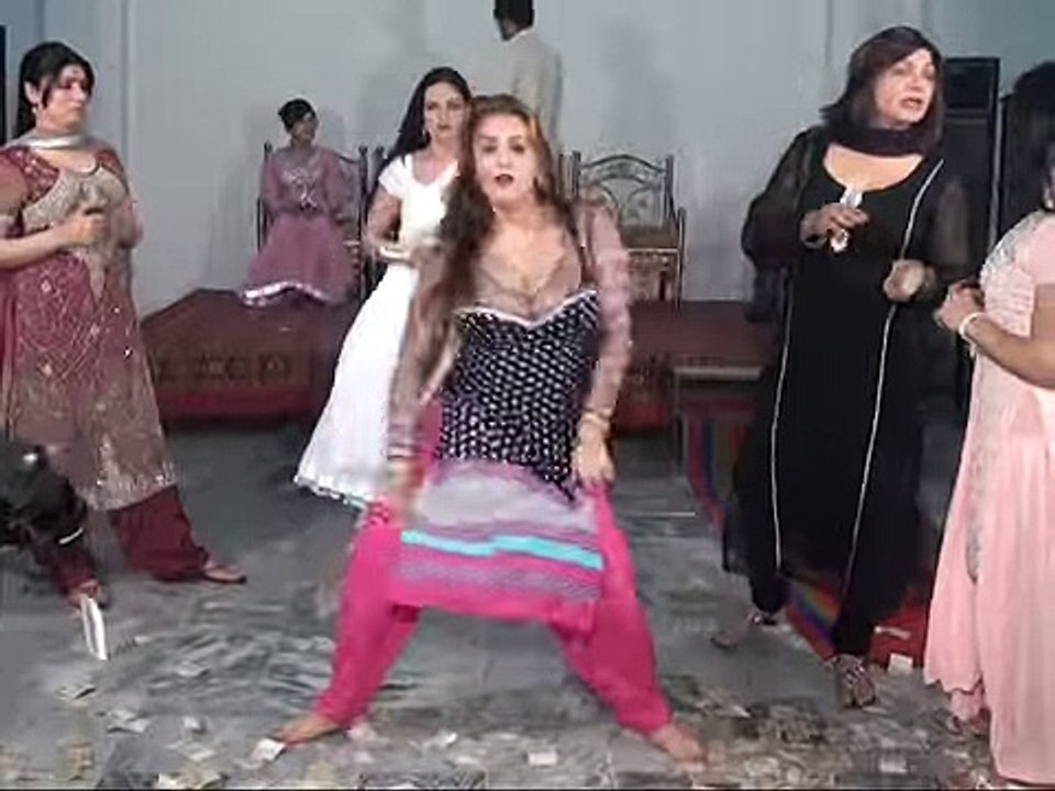 dance mojra - laila brand new unseen punjabi mujra dance 2016