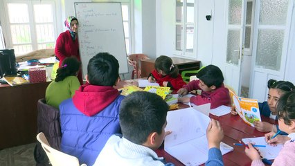 Réfugiés: en Turquie, l'intégration par le cirque