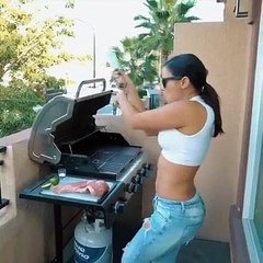 Nusret'in Kız Versiyonu