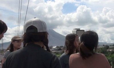 Wisatawan Ramai Datangi Gunung Api Sinabung