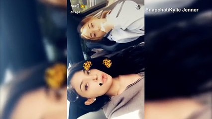 Kylie Jenner flaunts taut tummy in athletic wear _2017