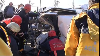 Yaralı Sürücüye Bagajdan Girerek Müdahale Ettiler